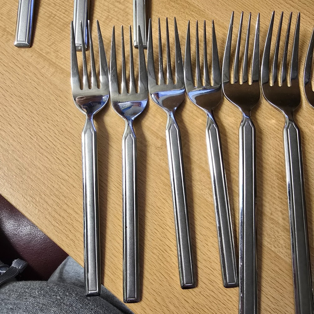 Cambridge 18/8 China Silverware Set Random Lot Spoons Forks Butter Knives Used - Picture 3 of 11